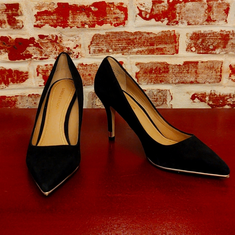 Lord and Taylor high heel pumps